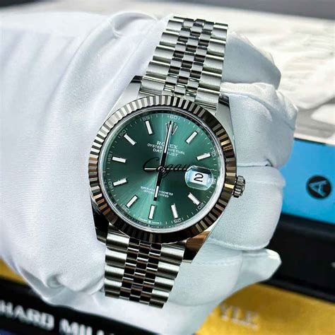 Rolex Datejust 41 watch: Oystersteel .